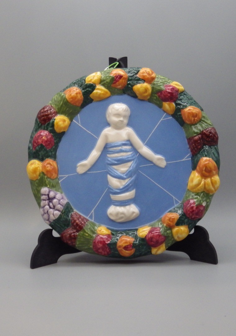 Roundel with Cherub Small