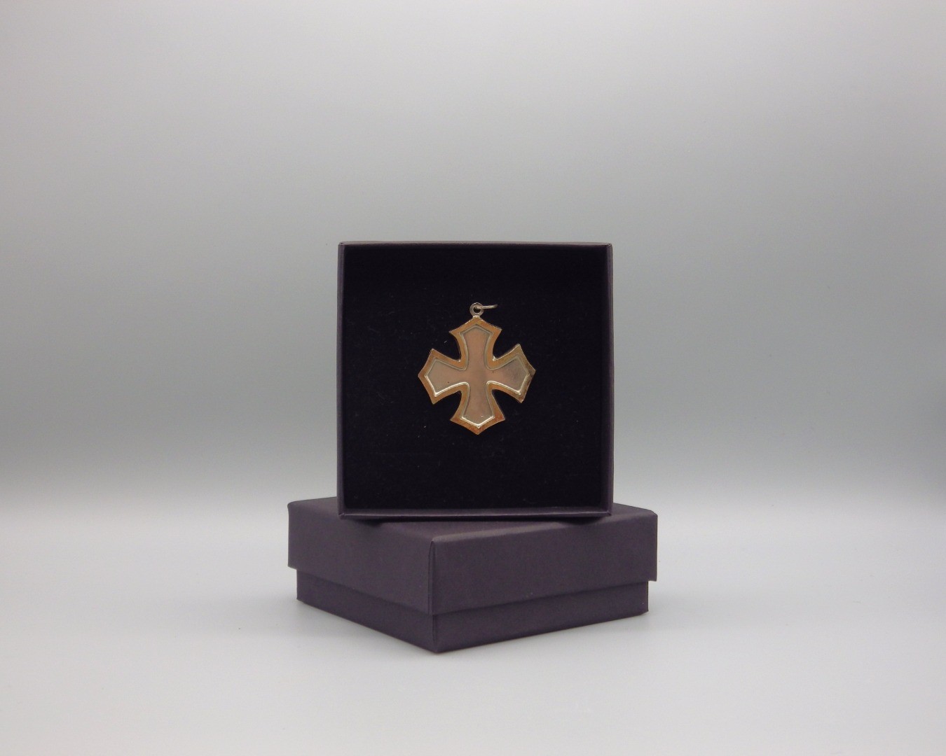 Golden Border cross